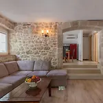 Veronika - Makarska By Guide Poljica (Makarska)