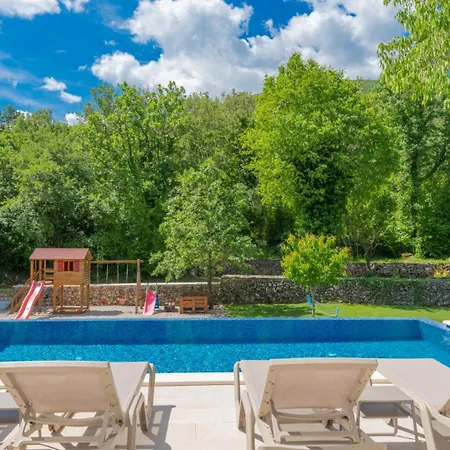 Villa Veronika - Makarska By Guide *