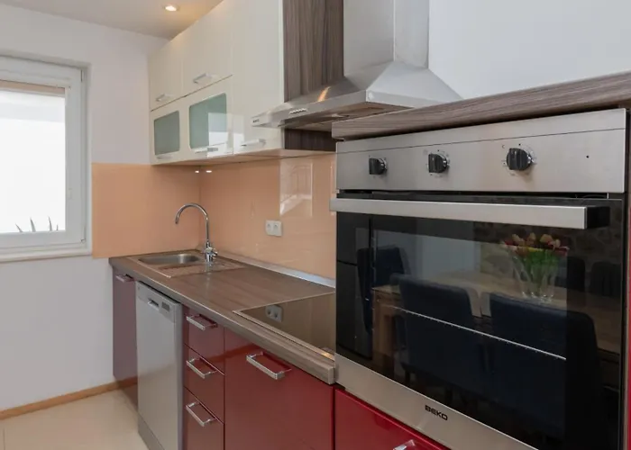 Veronika - Makarska By Guide Villa